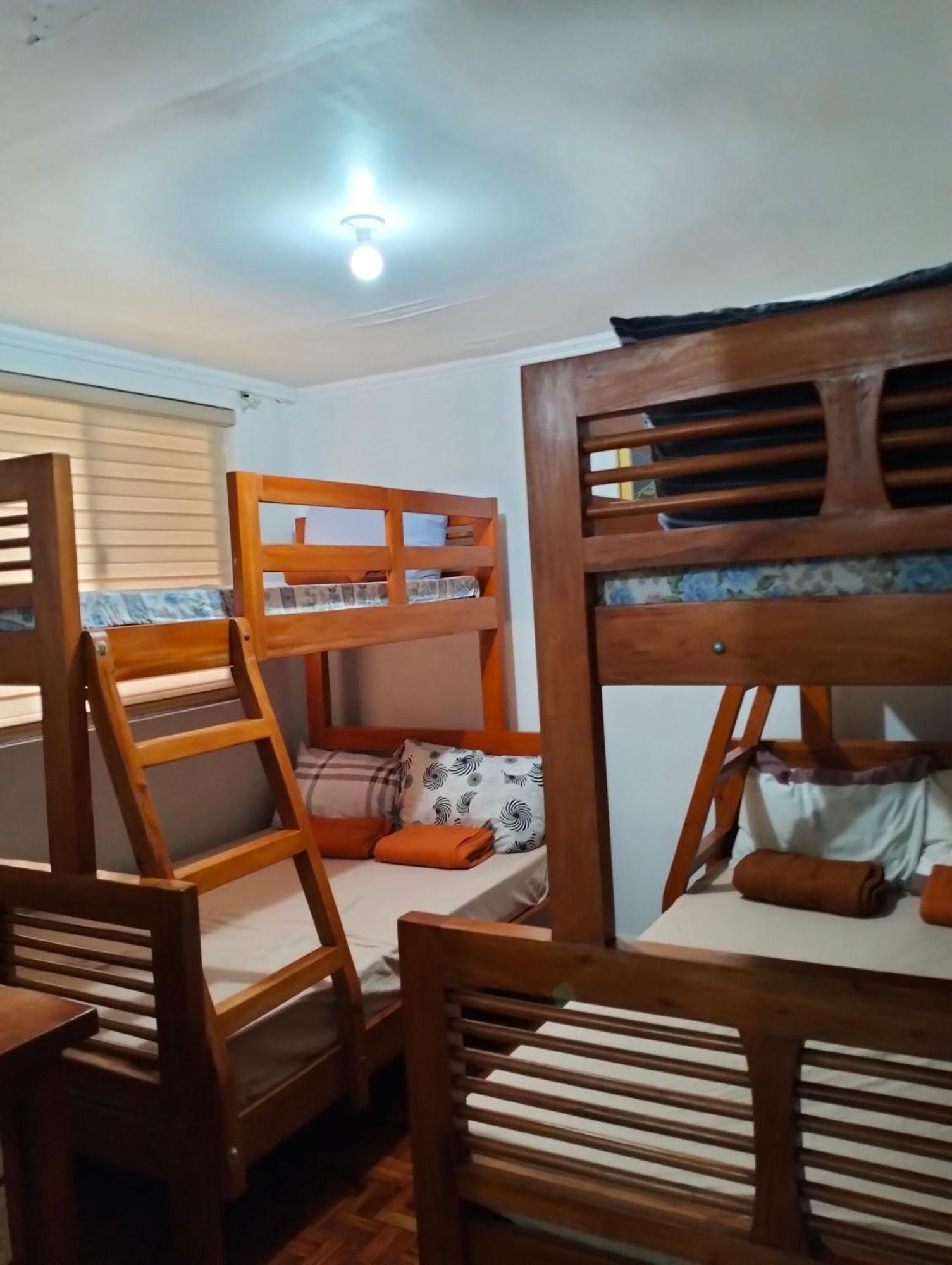 Ferienwohnung Comfy Dwelling Baguio City Zimmer foto